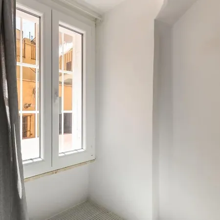 Interno 43 * רומא